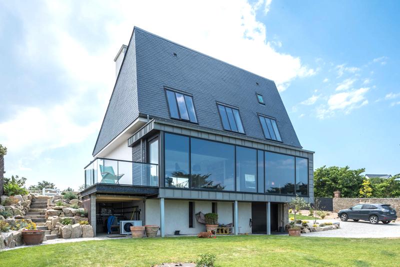 renovation toiture isolation ardoise saint malo